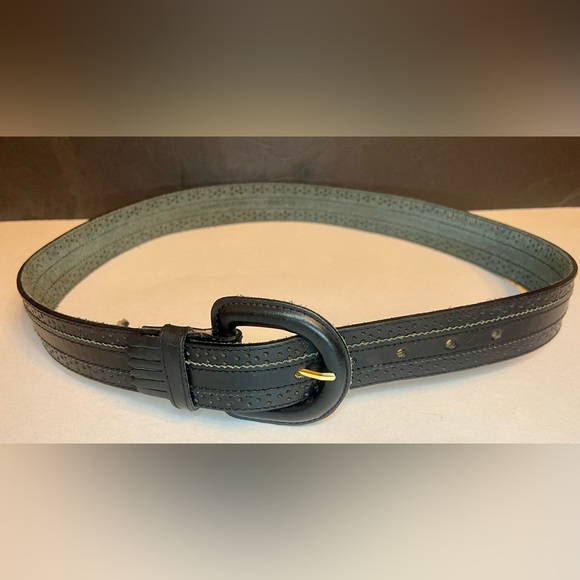 Perforated Kiltie Fringe Black Leather D Shape Leather  Buckle Belt S\M - Picture 2 of 6